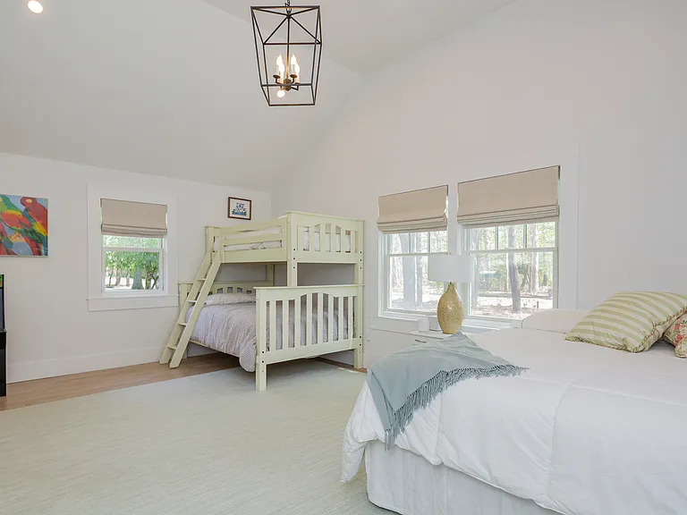 99 Oak Ln — Photo 21