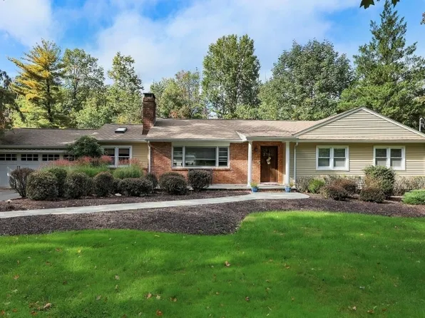 1 Katherine Dr, Warren Twp., NJ 07059