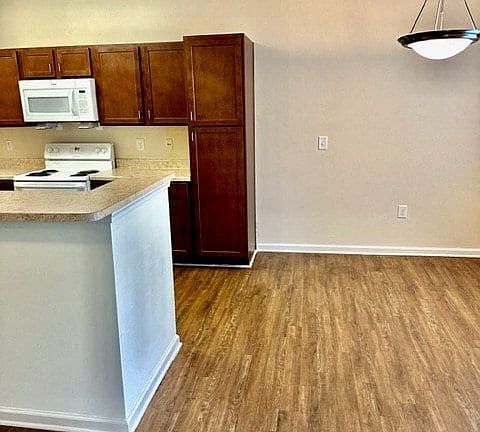 4th image of 2105 Carolina Wren Dr #4898929