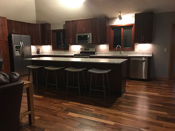 2nd image of 510 Glacier Ln N