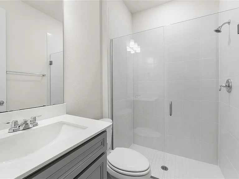 4990 Royal Point Ave — Photo 17