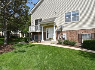 647 Pheasant Trl, Saint Charles, IL 60174
