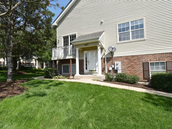 647 Pheasant Trl, Saint Charles, IL 60174