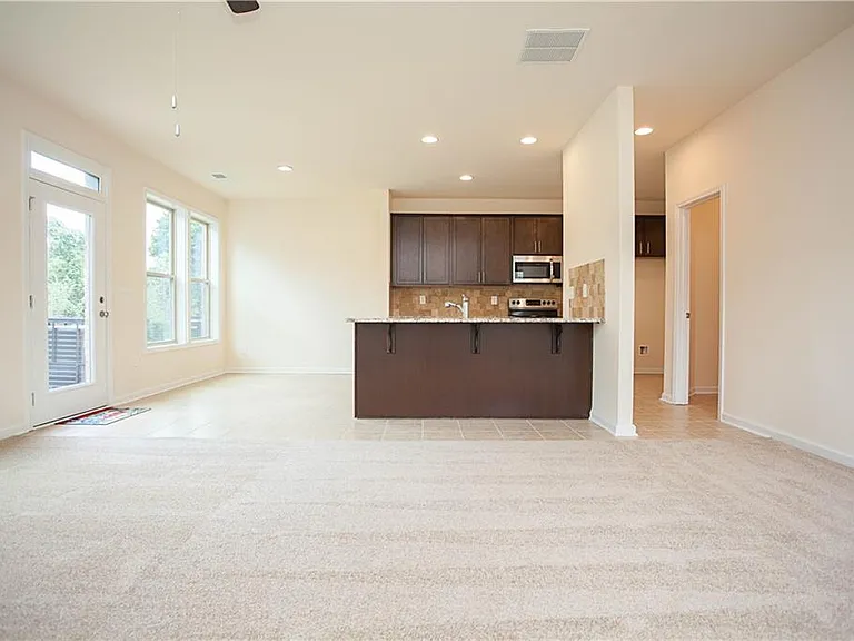 4505 Almanor Cir — Photo 5