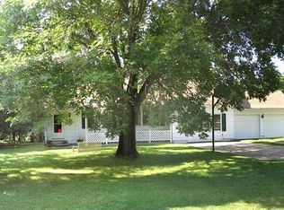 3198 Country Park Dr, Toddville, IA 52341