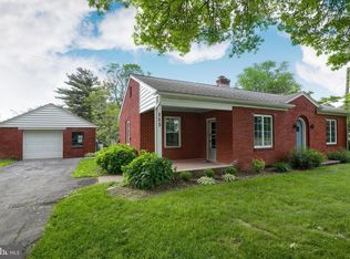 113 Chestnut St, Lititz, PA 17543