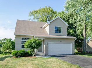 11950 4th St, Huntley, IL 60142