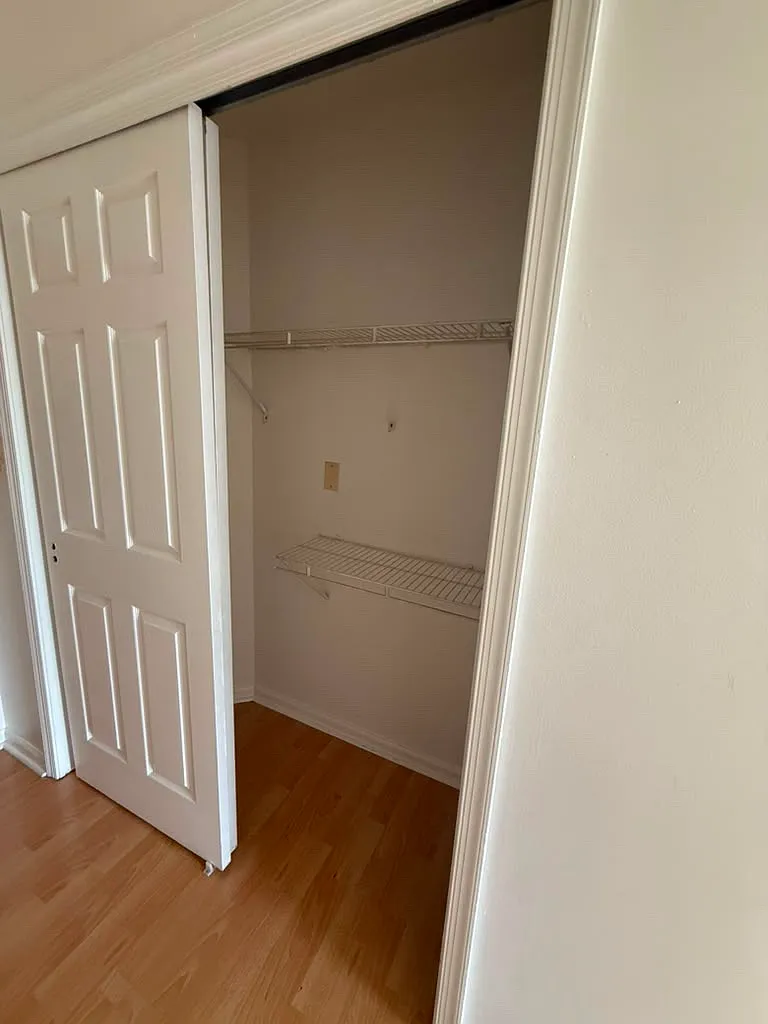 727 Waterford Dr — Photo 4