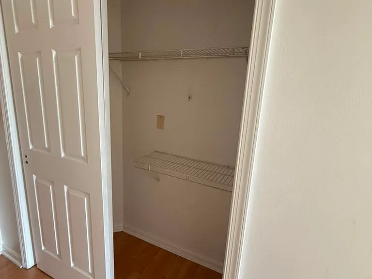 727 Waterford Dr — Photo 4