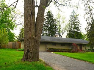 7268 Cottonwood Knl, West Bloomfield, MI 48322