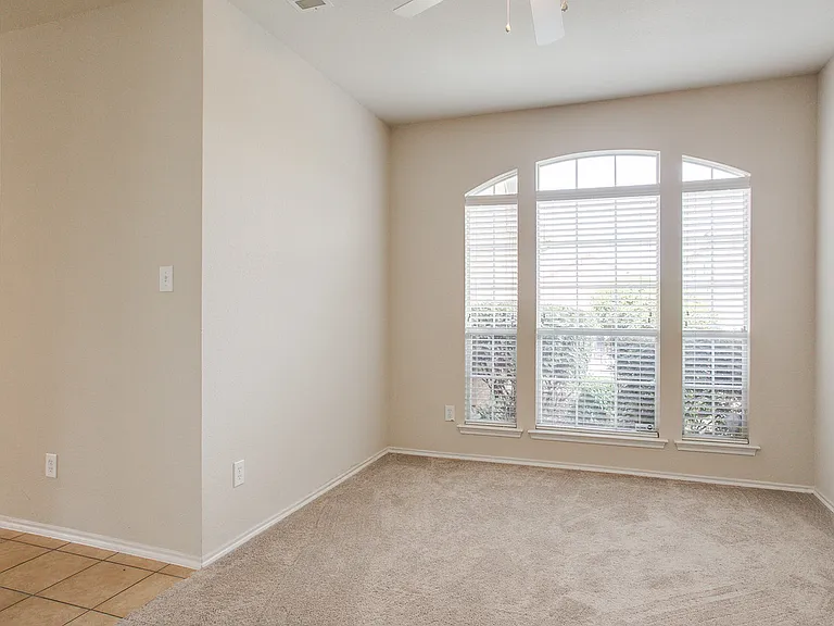 5824 Melanie Ct — Photo 6
