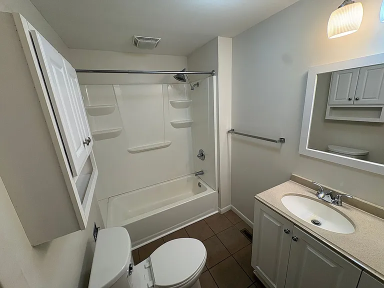 2209 Hawthorne Ave — Photo 22