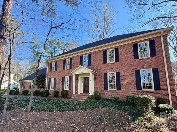 524 Windsor Pl NE, Concord, NC 28025