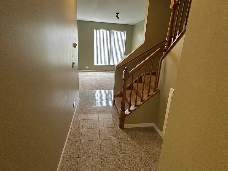 935 Viewpoint Dr — Photo 13