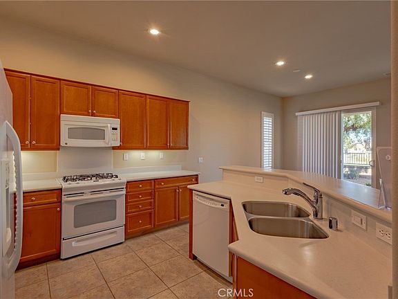 5th image of 10301 Darby Rd