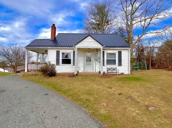 929 S Main St, Hillsville, VA 24343