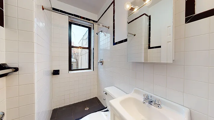 Rented by Bond New York | media 17