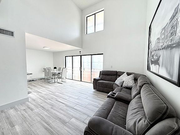5th image of 1471 SW 124th Ct #16-D