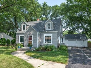 1952 N 119th St, Wauwatosa, WI 53226