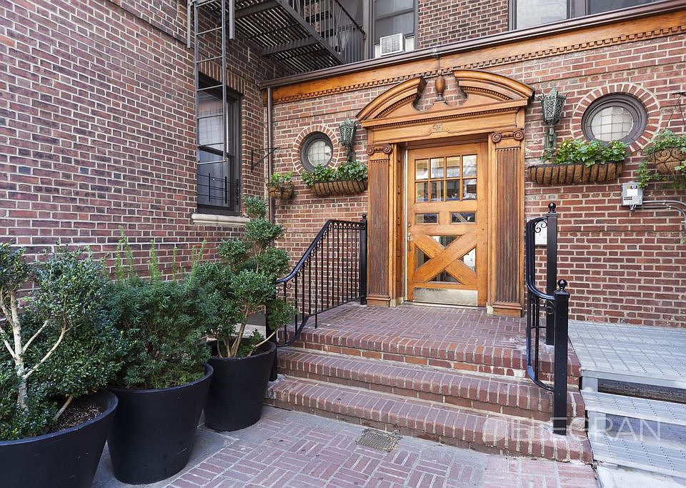 1st image of 95 Lexington Ave APT 1h