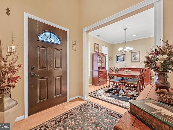 4th image of 648 Birchleaf Dr