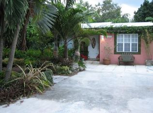 5850 SW 52nd Ter, Miami, FL 33155