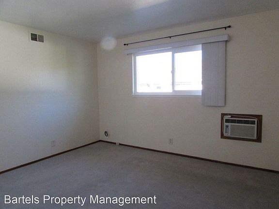 5th image of 3136 Deseret Dr