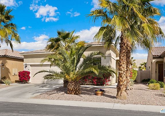 2nd image of 81586 Avenida Viesca