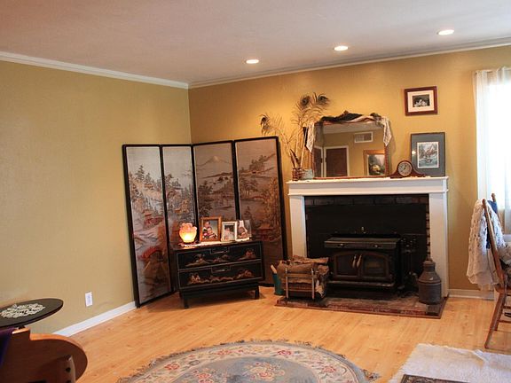 2nd image of 420 Kehoe Ave