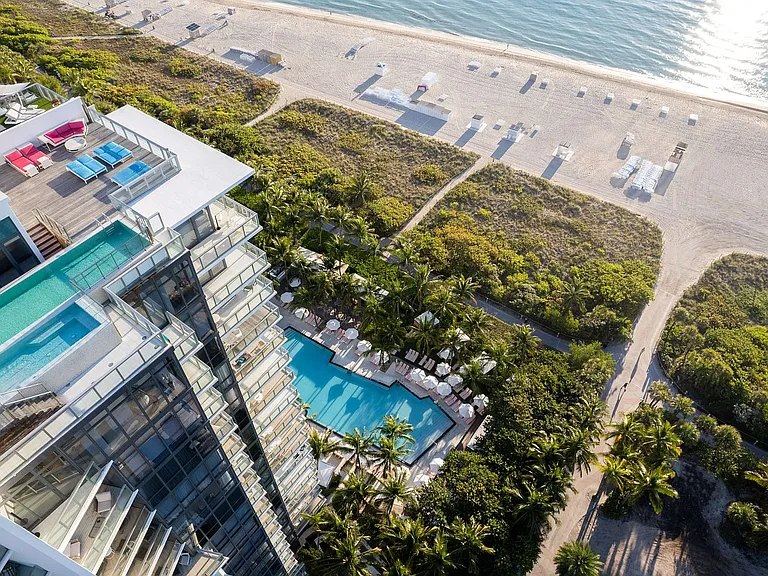 2201 Collins Ave #1010 — Photo 17
