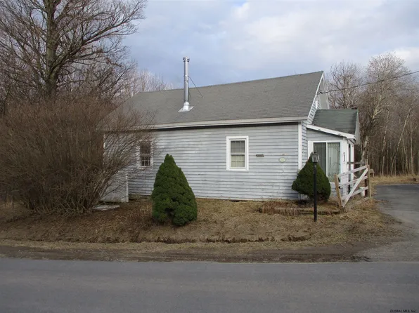 207 Becker Rd, Canajoharie, NY 13317