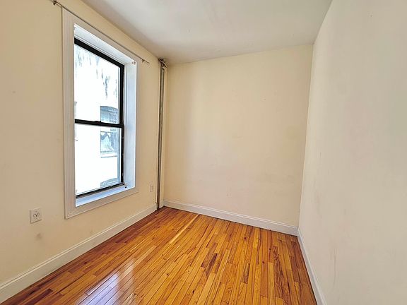 5th image of 26 E 105th St #5Z