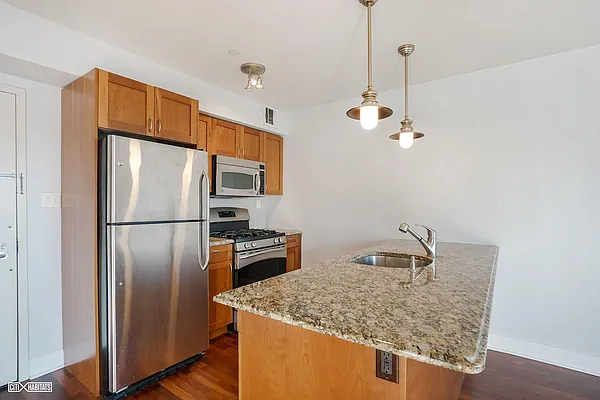 Sold by Citi Habitats | media 11