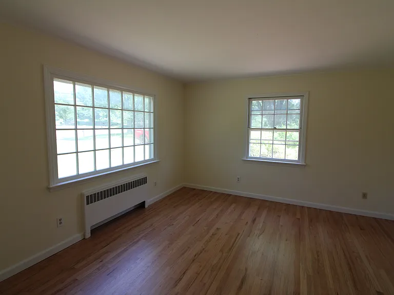 229 Pittstown Rd — Photo 8