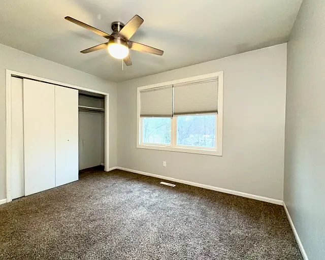 521 Cedar St NE — Photo 16