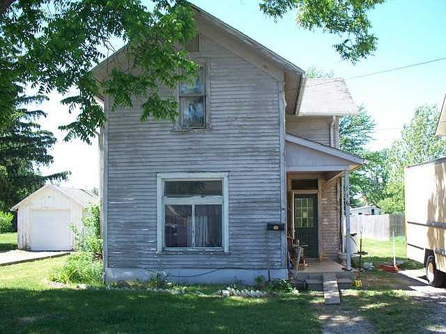 2nd image of 116 W Hicks St