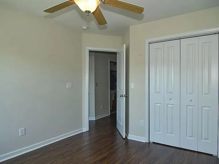 305 Chestnut Oak Ct — Photo 27