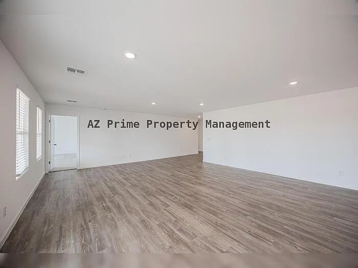 28 S Naples Ln — Photo 6