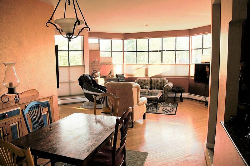 Dining room - Livng room