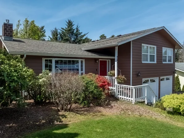 2021 NE Crestview Dr, Newport, OR 97365