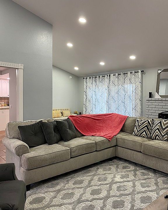 2nd image of 4058 W San Bruno Ave