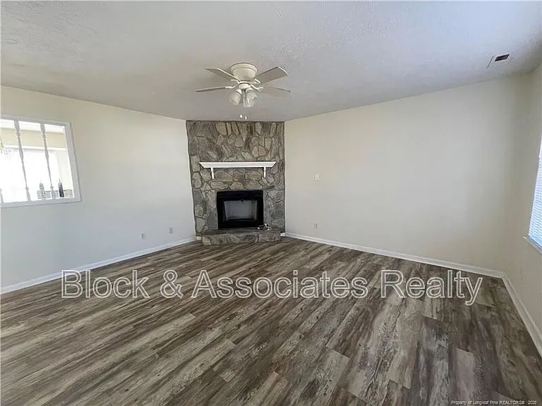 7895 Burwell Dr — Photo 3