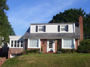 904 Fairway Dr, Towson, MD 21286