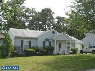 25 Madison Dr, Laurel Springs, NJ 08021