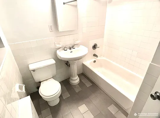 Rented by Sovereign Associates | media 12