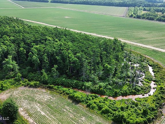 4th image of County Road 430
