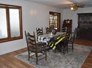 8 Garret Ct, West Milford, NJ 07480