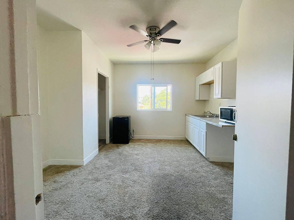 1st image of 904 S Centre St #I