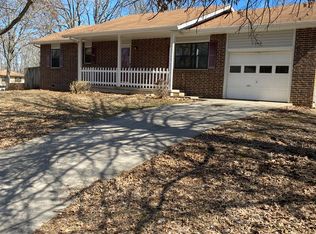 1202 S 18th Ave, Ozark, MO 65721