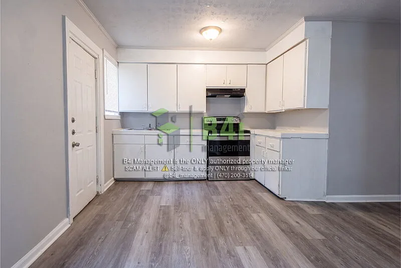 3 bed, 1.0 bath, 936 sqft, $910 — Photo 3